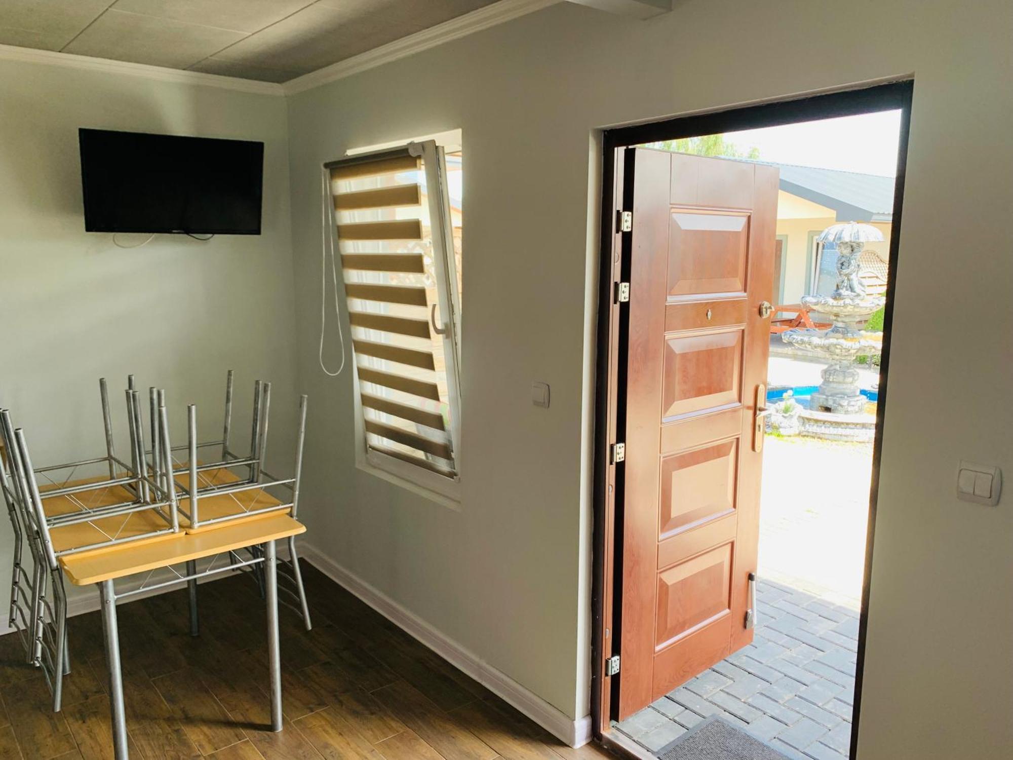 Domki U Danny-Ego Family Friendly Accommodation Дзивновек Екстериор снимка
