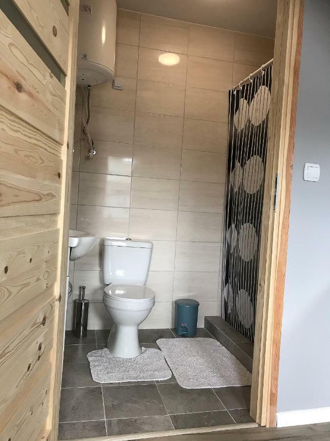 Domki U Danny-Ego Family Friendly Accommodation Дзивновек Екстериор снимка
